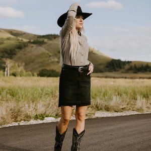 STETSON BLACK DENIM 5-POCKET SKIRT